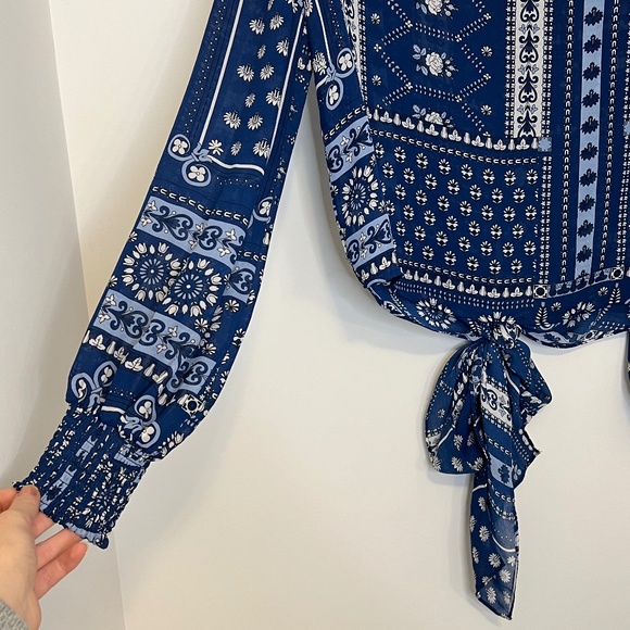 MAISON Cinqcent Blue Paisley Boho Lightweight Top with Bow Waist Tie Size S - Picture 5 of 8